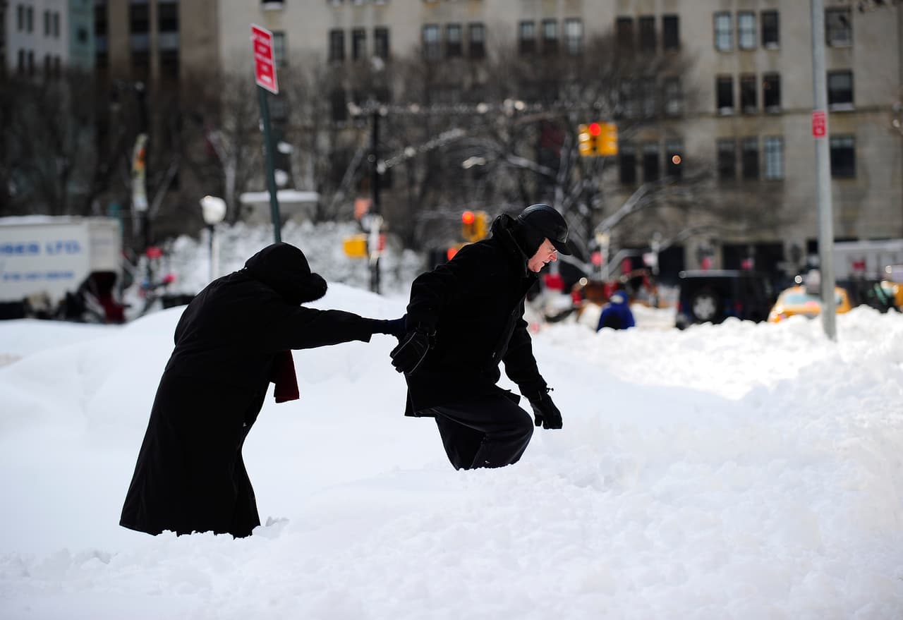 Todo lo que debes saber para estar seguro durante una tormenta de nieve