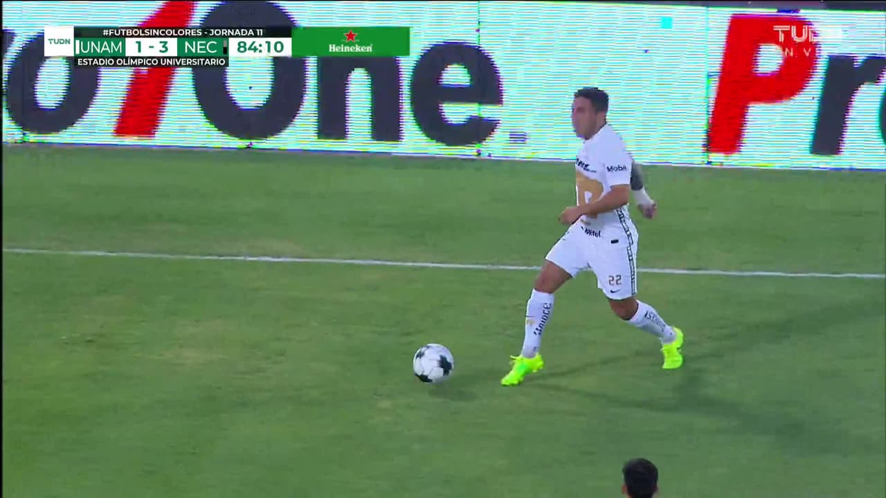 ¡TIRO ATAJADO! disparo por Juan Ignacio Dinenno.