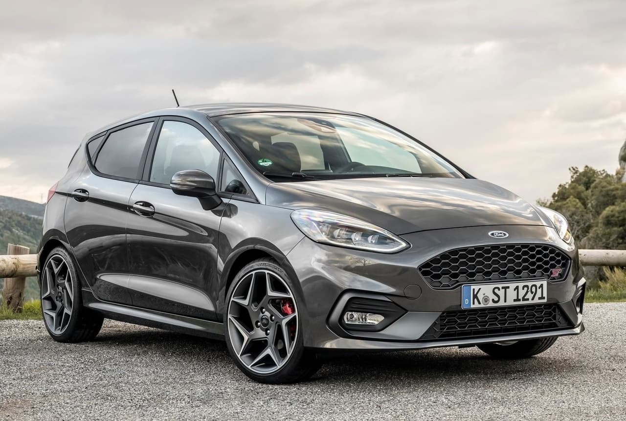 <h3 class="cms-H3-H3">15 - Ford Fiesta</h3>
<br>
<br>
<b>Hashtags más populares:</b>
<br>
<ul>
<li>#fordfiesta</li>
<li>#fordfiestast</li>
<li>#fordfiestamk6</li>
</ul>
<br>
<b>Total de menciones:</b> 888,200
<br>