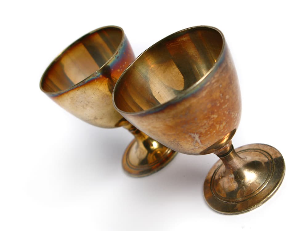 <b>COPA (del 21 de enero al 19 de febrero)</b>
<br>Personas nacidas bajo este signo tienen un gran don para la creatividad, son personas nobles, inteligentes, honestas y con mucha intuición. Aun así, también suelen ser muy indecisos, se aburren fácilmente y tienden a dejar las cosas inconclusas para aventurarse en algo nuevo.