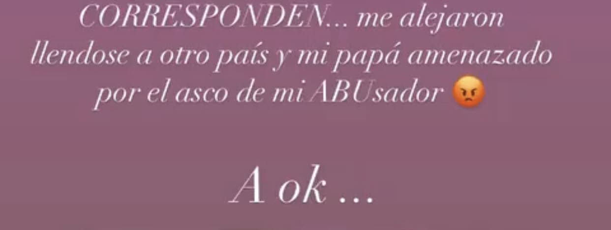 Frida Sofía señaló que 
<b><a href="https://www.univision.com/famosos/banos-de-hielo-y-estado-de-shock-el-relato-de-frida-sofia-sobre-su-llegada-al-internado-video" target="_blank">tras mandarla a un internado en EEUU</a></b> cuando era adolescente, la "alejaron" de su papá mientras él vivía 
<b><a href="https://www.univision.com/famosos/papa-frida-sofia-pablo-moctezuma-mensaje-enrique-guzman-fotos" target="_blank">supuestamente "amenazado"</a></b> por "el asco" de su abuelo, Enrique Guzmán. 
<br>
