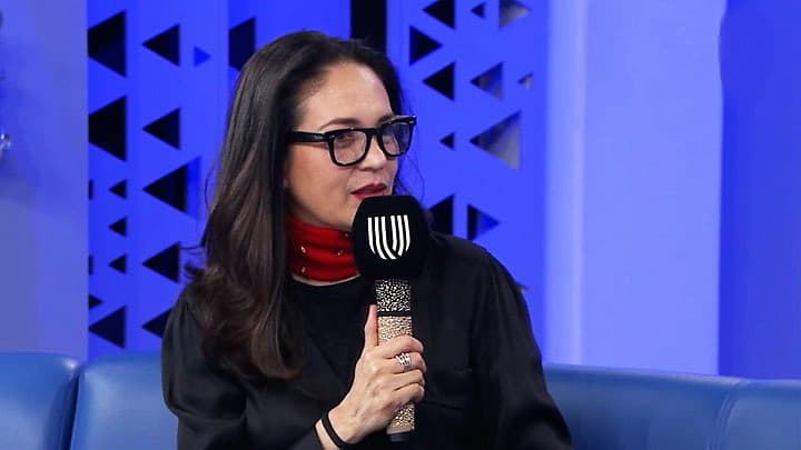 Los medios de comunicación retomaron la declaración y en el mes de julio, la actriz dijo durante la develación de la placa de la obra de teatro 'Pequeña voz': "
<b><a href="https://www.univision.com/famosos/yolanda-andrade-confiesa-finalmente-por-que-identifico-a-veronica-castro-como-su-ex-esposa-fotos">Sí me casé en Ámsterdam</a></b>, me casé con una mujer maravillosa, fue un momento simbólico, muy bonito, estábamos las dos en una etapa muy enamoradas".