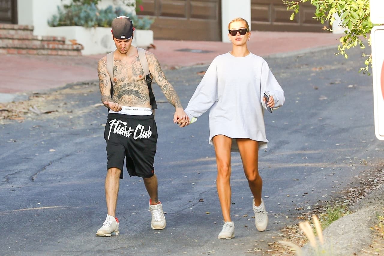 La boda religiosa de Justin Bieber y Hailey Baldwin se 
<b><a href="https://www.univision.com/famosos/de-fiesta-y-sin-justin-bieber-asi-sorprenden-a-hailey-baldwin-tras-cancelar-su-boda-por-cuarta-vez-fotos">pospuso en varias ocasiones</a></b> en el último año, sin embargo, una fuente de People dijo que promete ser 
<b><a href="https://www.univision.com/famosos/la-boda-religiosa-de-justin-bieber-y-hailey-baldwin-promete-ser-un-cuento-de-hadas-fotos" target="_blank">"un cuento de hadas". </a></b>