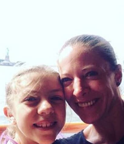 “Está consciente de su situación, de cómo es, de que somos ella y yo y un montón de familia, de amigos, que si hay ausencia de un padre, no importa, de que hay muchos otros hombres de la familia que la quieren, en lo que ellos pueden contar, entonces, lo está tomando bien, estoy muy orgullosa de mi pequeña”, dijo la actriz para el 
<a href="http://diariobasta.com/2019/01/08/hija-de-andrea-noli-ni-pregunta-por-su-papa/" target="_blank">Diario Basta</a>.