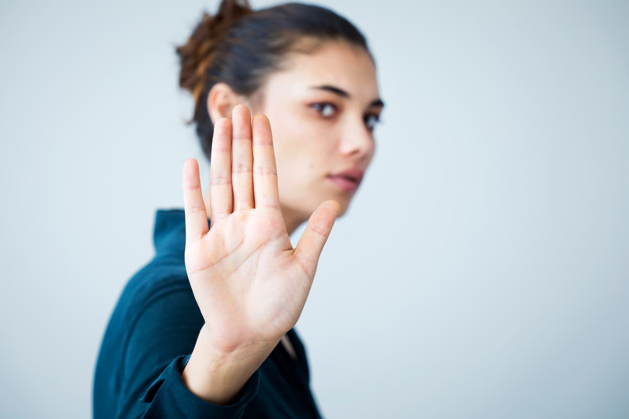 Nueve sencillas técnicas para defenderte si eres víctima o testigo de un incidente de odio