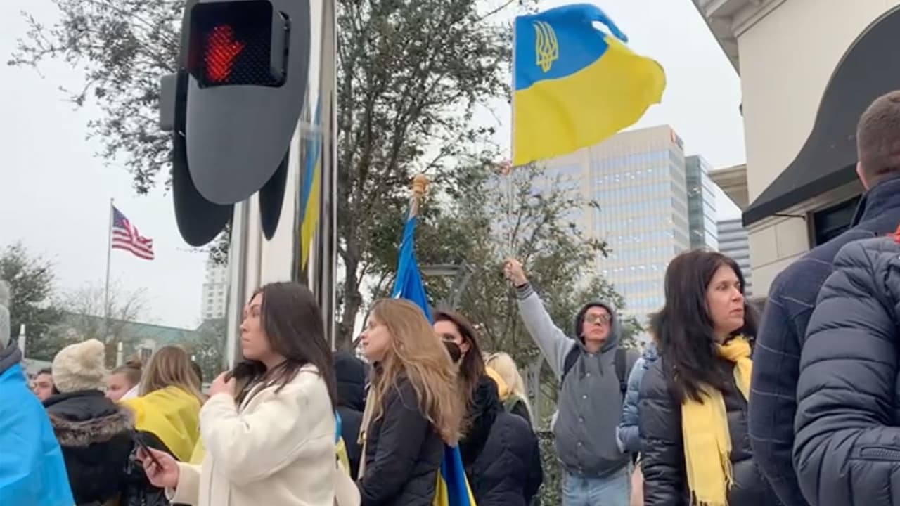 Desde el inicio de la invasión, residentes en Houston salieron a mostrar su rechazo y apoyaron al pueblo ucraniano.