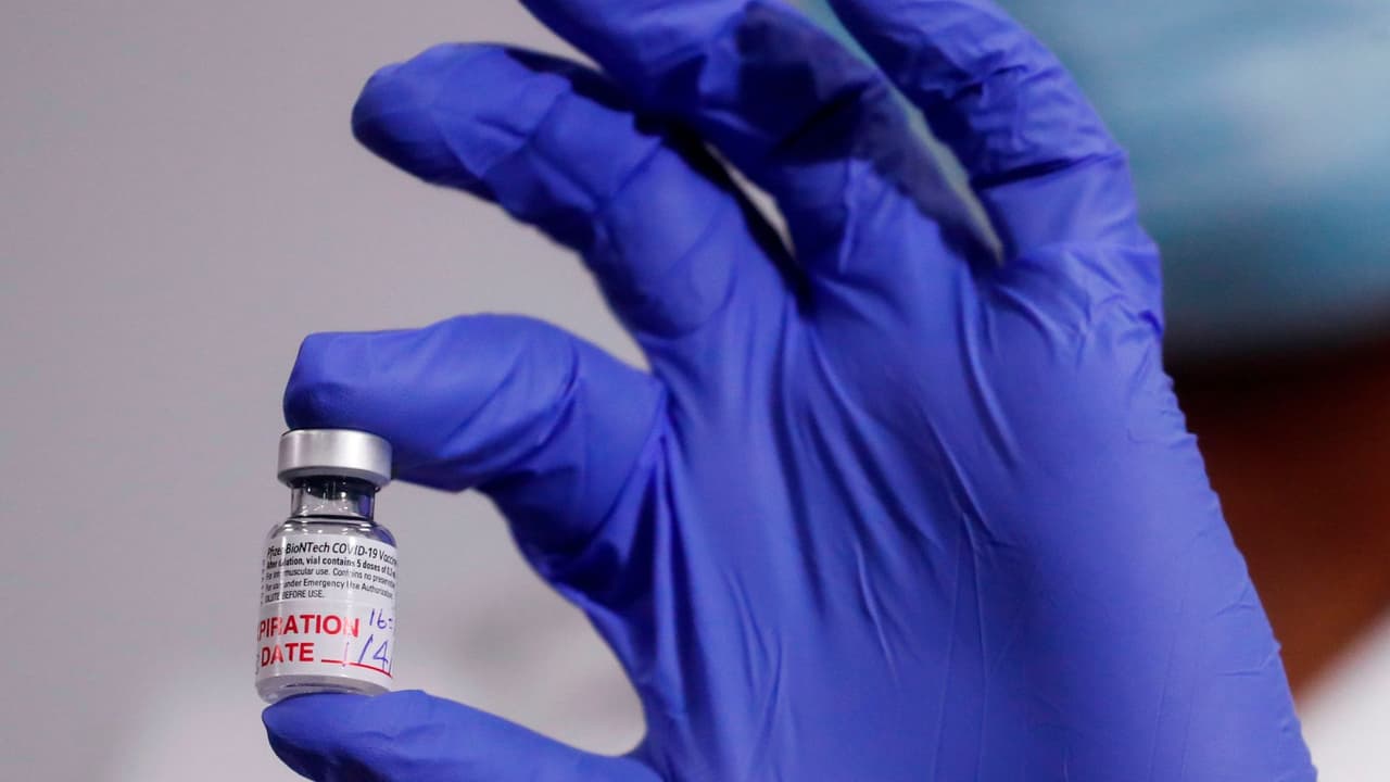 Este lunes, el gobernador Andrew Cuomo le envió una carta al director ejecutivo de Pfizer en la que le hace la petición.