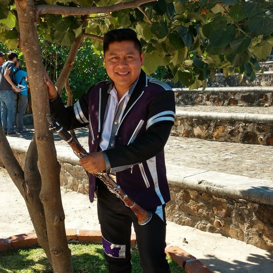 El líder de la banda Tierra Mojada, Virgilio Ruiz, fue asesinado en 2017, luego de que un par de sujetos dispararan al camión de la banda, que se había negado a seguir tocando para ellos después de un evento en Salamanca, Guanajuato. De acuerdo con familiares del músico oaxaqueño, las investigaciones no han arrojado nada nuevo y hasta la fecha nadie sabe de sus ejecutantes.