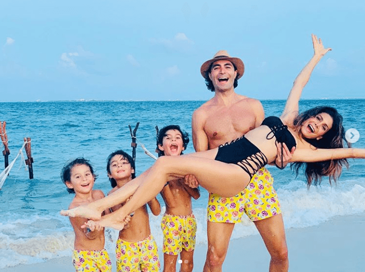 Pero parece que la actriz sí ha hablado con su esposo acerca de agrandar la familia con la llegada de una niña.