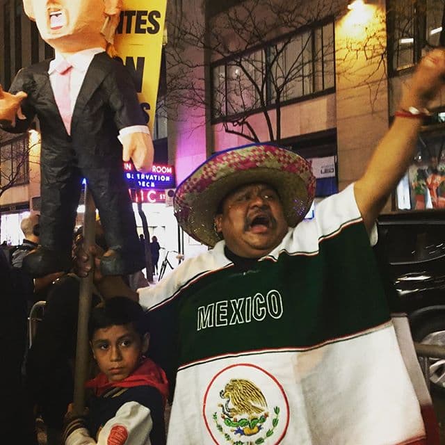 Otros dejaban en claro: "Soy mexicano y yo definitivamente no soy un criminal". (Foto: riszard)