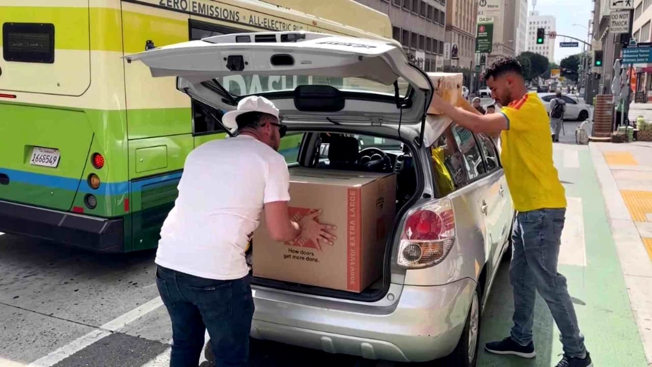 Los Ángeles se moviliza por Venezuela: dónde y cómo donar ante el aumento de víctimas