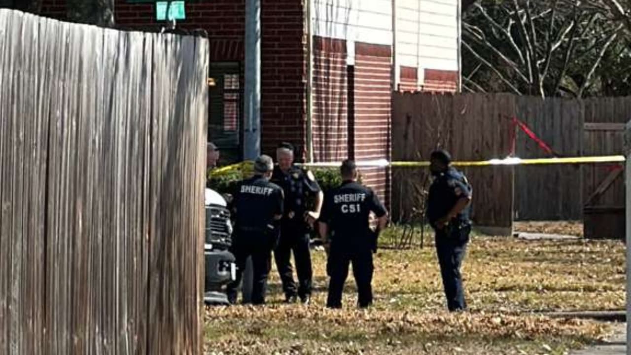 Dos niñas pequeñas mueren tras ser halladas inconscientes dentro de una alberca en Katy