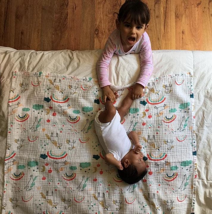 Elena es la primogénita de la pareja, nació el 30 de septiembre de 2018. José José tampoco pudo conocerla porque él se encontraba en Miami junto a su esposa, Sara Salazar, y su hija Sarita.