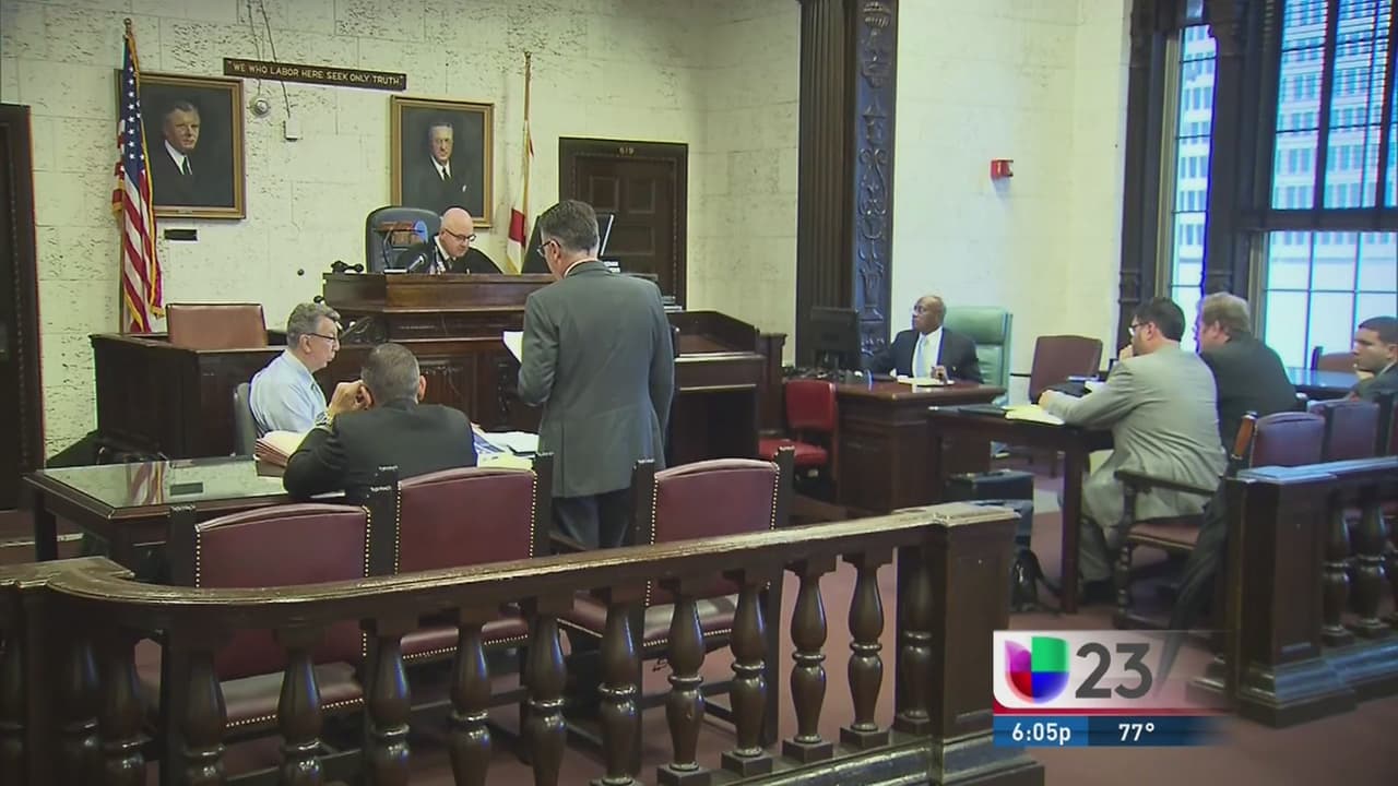 Juez desestima demanda de Raquel Regalado contra el alcalde Giménez