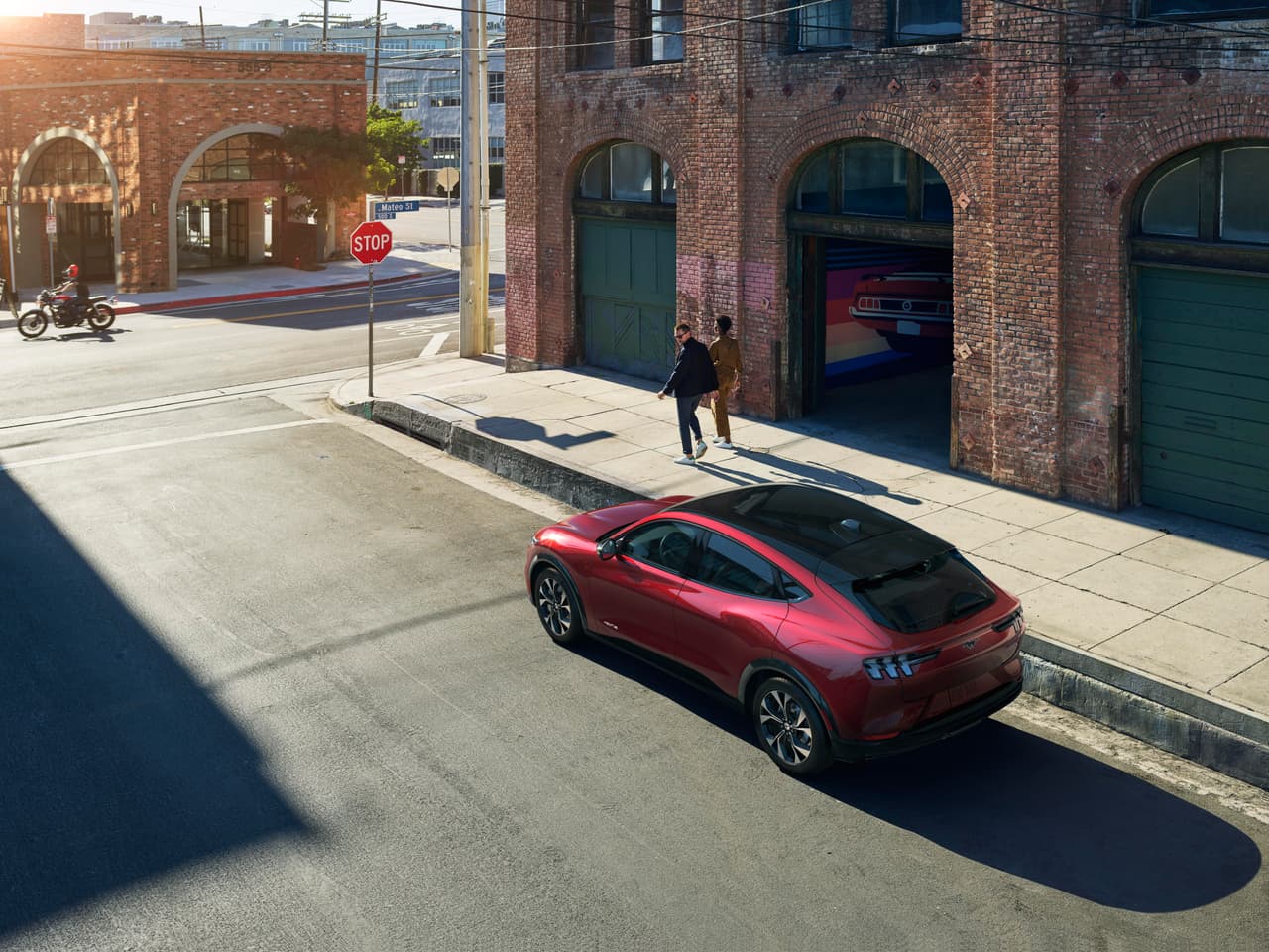 La variante más básica es la Select que garantiza una autonomía de al menos 210 millas y una aceleración de 0 a 60 mph de aproximadamente 5.5 segundos.