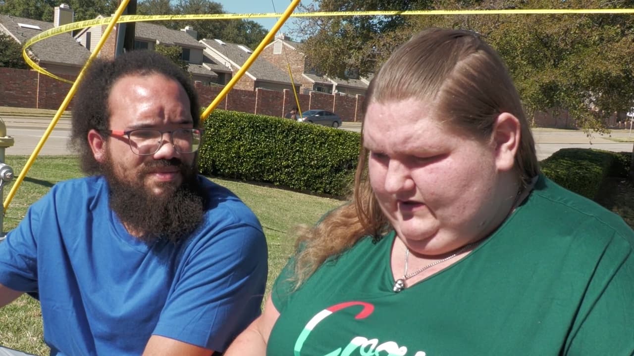 Evelyn Blair (der.) llegó a ayudar a la familia tras el incidente. Ella recuerda sacar a una de las niñas del auto: “Fue horrible. Me paré enfrente de ella (de una de las niñas), hice su cabello para atrás y limpié sus lágrimas”.