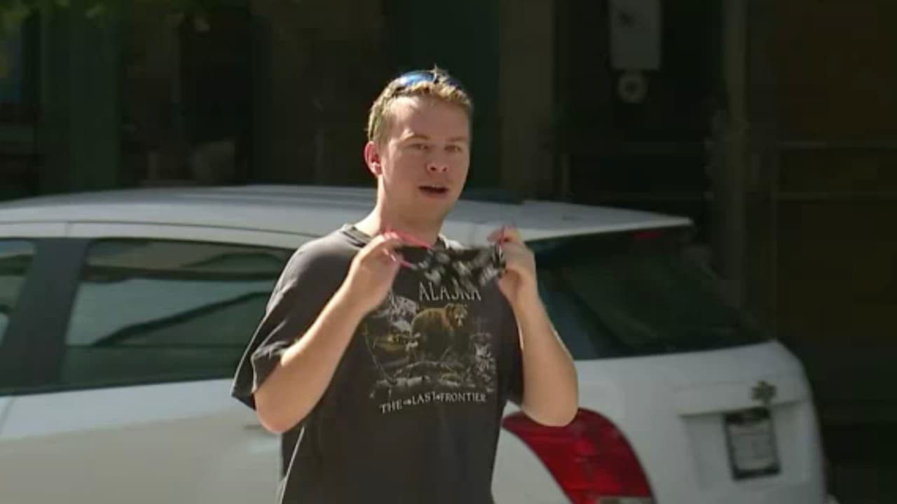 “Pero si estamos en exteriores, ya no necesitamos usar la mascarilla”, expresó el doctor Yodovich.