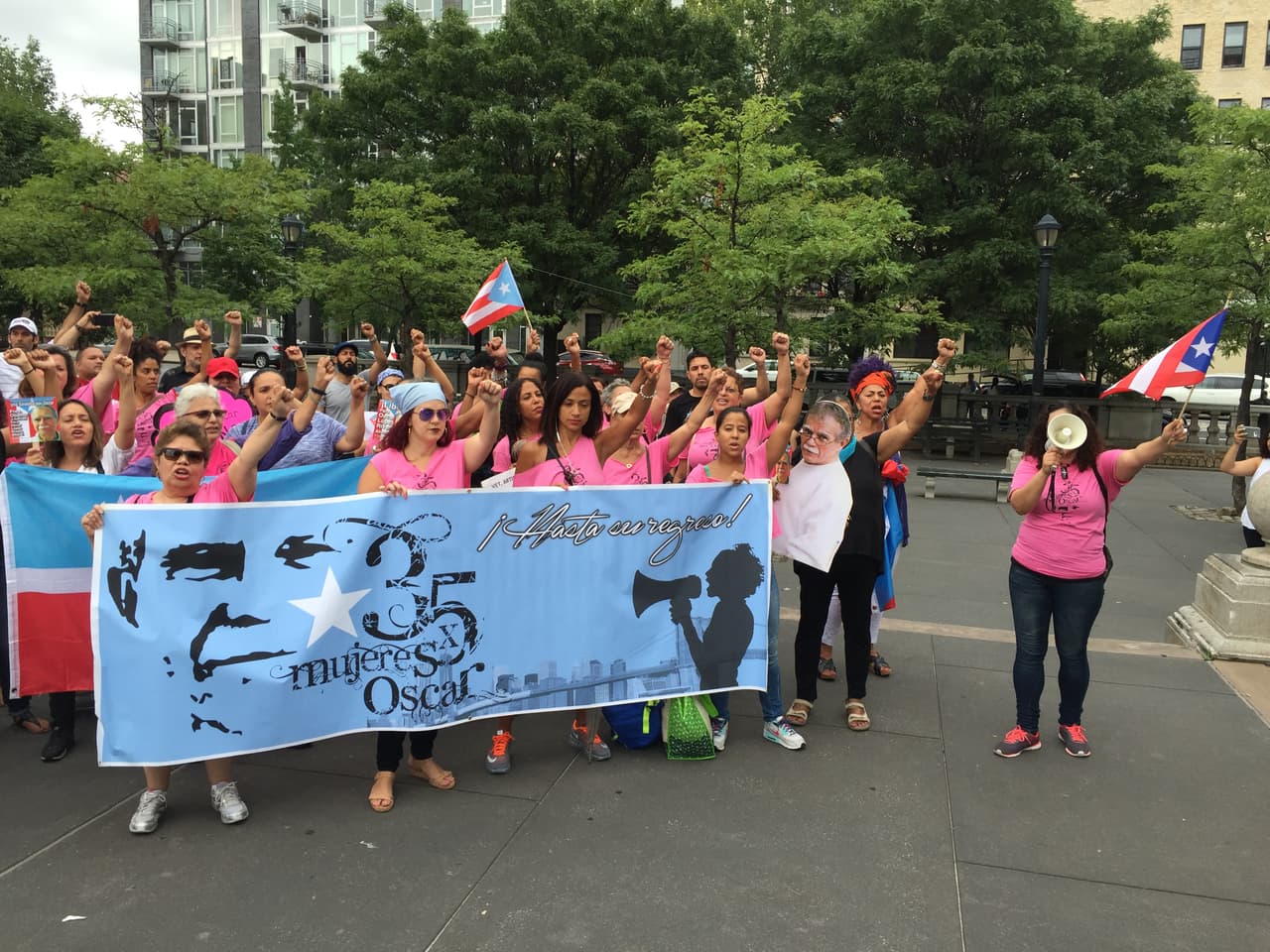 Al final de la marcha, las participantes entonaron La Borinqueña