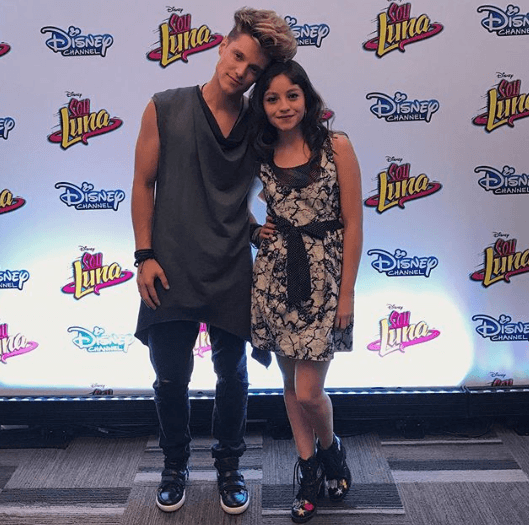 En 2015 anunció su participación en la serie
<b> Soy Luna</b> al interpretar a Nicólas Navarro.