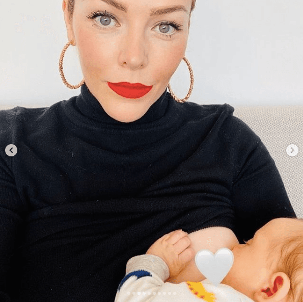 <h3 class="cms-H3-H3">#7 Erika de la Rosa</h3>
<br>El 4 de agosto de 2021, la actriz de Médicos Línea de Vida expresó que estaba a punto de cumplir un año de “lactancia exclusiva y a libre demanda” con 
<a href="https://www.univision.com/famosos/erika-de-la-rosa-actriz-de-medicos-linea-de-vida-se-convirtio-en-mama-por-segunda-vez-fotos">Dante, el hijo que tiene con su esposo Daniel Granatta.</a>