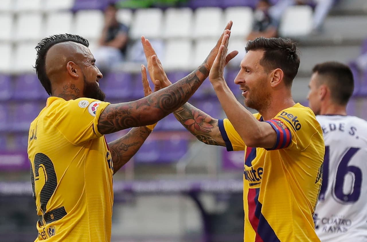 Barcelona se mantiene en la lucha por otro título de La Liga | Derrotaron por la mínima a Valladolid; ahora ‘le pisan los talones’ al Real Madrid.