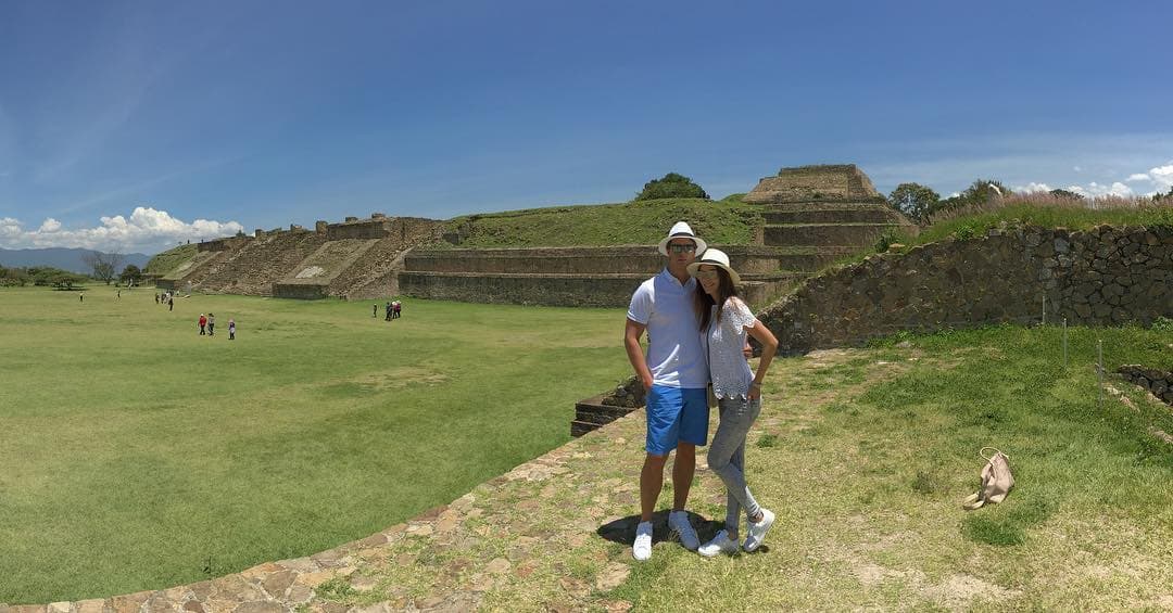 En redes sociales compartieron algunas fotos juntos y así comenzaron las especualciones sobre su romance.