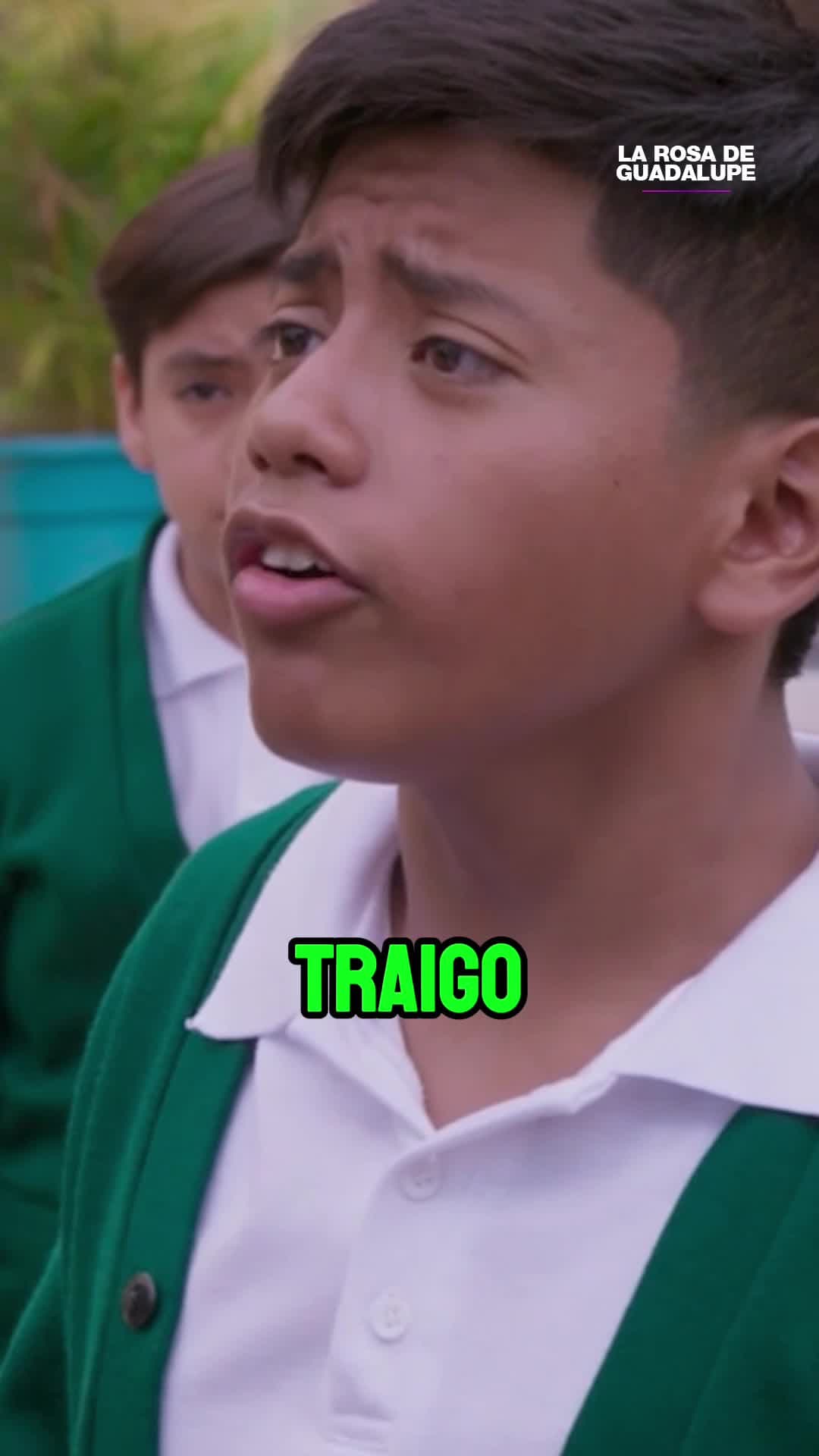 Alan exige su cuota en el recreo de la secu