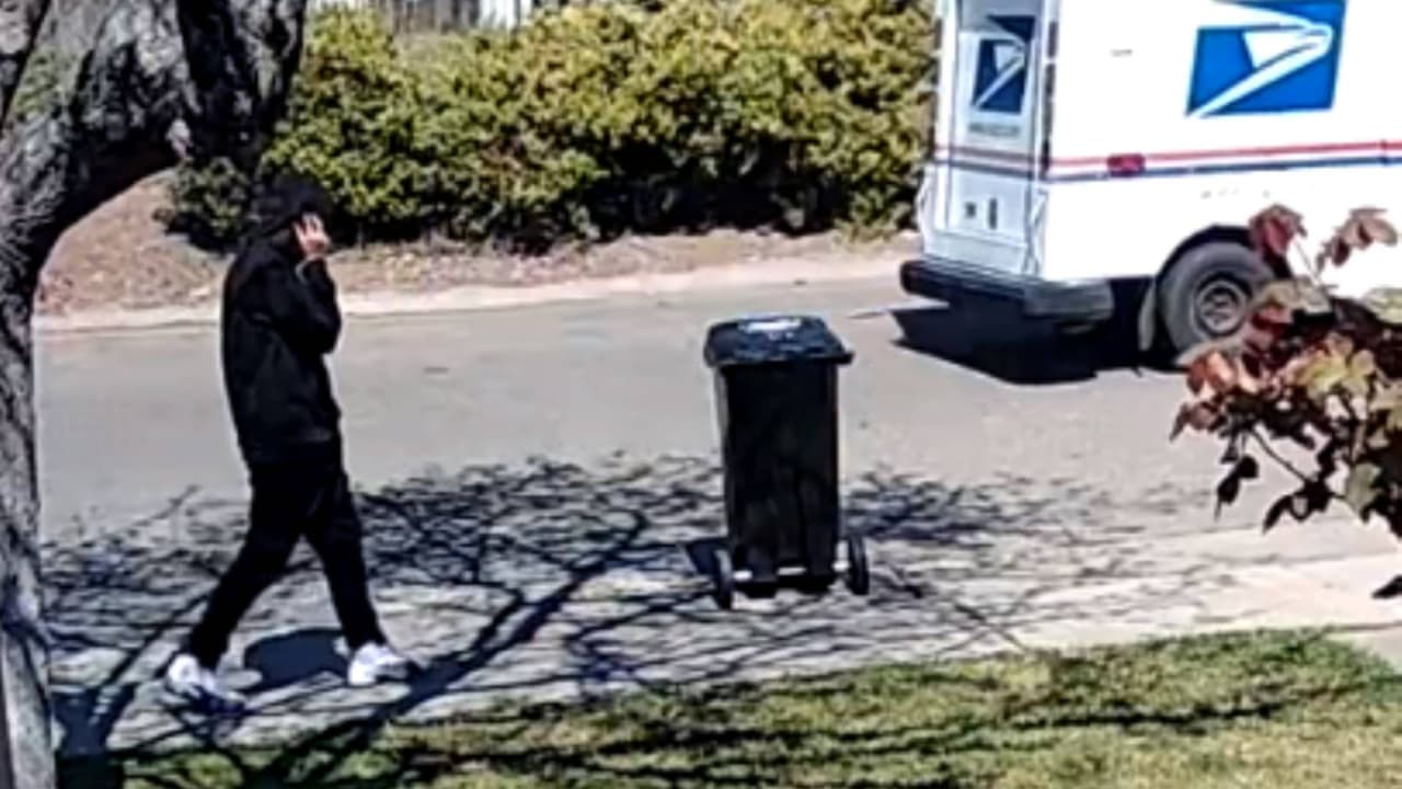 Ofrecen $50,000 de recompensa por pistas que lleven al arresto de ladrón que asaltó a cartero