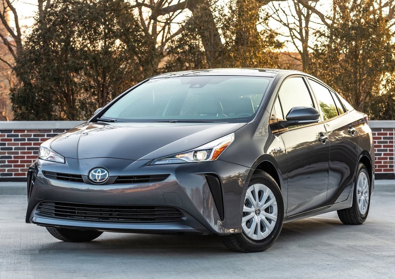 <h3 class="cms-H3-H3"><b>6. Toyota Prius</b></h3>
<br>
<br>
<b>Ahorro en porcentaje:</b> 7.0%
<br>
<b>Ahorro en dólares:</b> $1,247