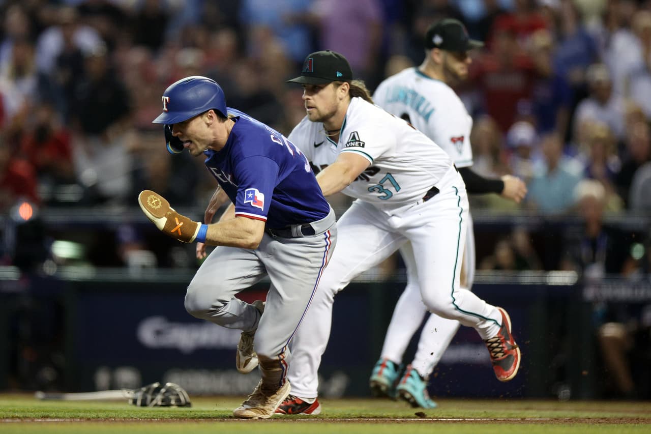 Texas Rangers se impusieron 5 carreras a cero en el quinto juego de la Serie Mundial, para conquistar su primer título de Grandes Ligas frente a los Arizona Diamondbacks.