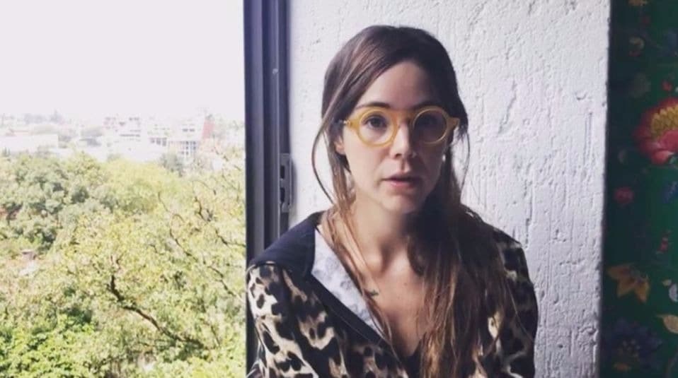 <b><a href="http://www.univision.com/temas/camila-sodi">Camila Sodi</a></b> fue una de las actrices más activas en esta tragedia, pues junto a su ex pareja, el actor
<b>Diego Luna</b>, estuvo al mando de todo un centro de acopio, por lo que dejó el maquillaje a un lado para enfocarse en lo que realmente importaba en ese momento.