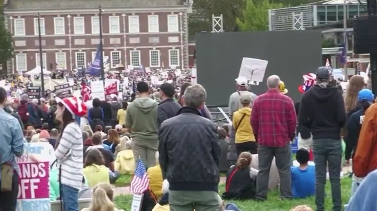 “Se han llevado a mis vecinos”, ‘No Kings Day’ vuelve a Filadelfia; hispanos se preparan