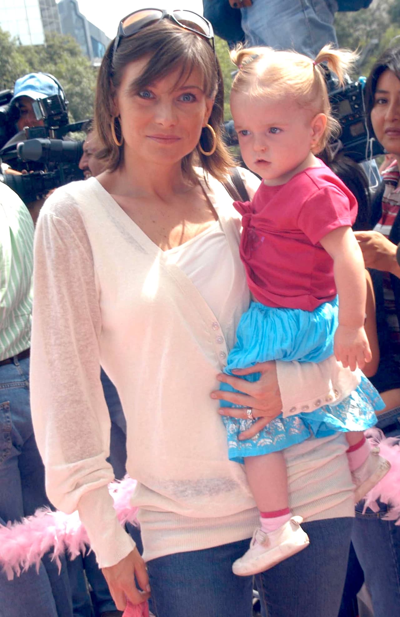 Durante muchos años, Dominika las mantuvo lo más alejadas posibles de los reflectores, aunque sí llegó a hacer apariciones públicas con ellas.