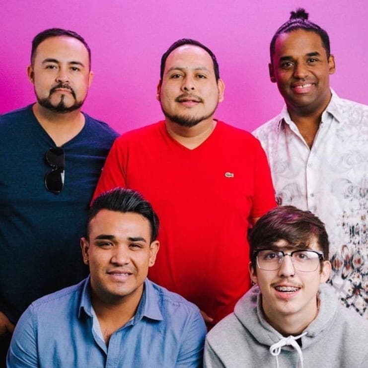 <b>T3r Elemento.</b> Representantes del género sierreño. Fundada en 2015, en la Unión Americana, la agrupación fue formada por tres mexicanos, un estadounidense y un cubano.