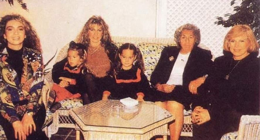 A pesar de ello las hermanas Zapata y Sodi siempre fueron muy unidas. La familia vivió en un matriarcado, del que Yolanda Miranda era la líder.