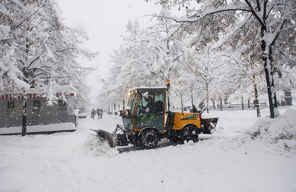 Pronostican tormenta invernal que trae fuertes vientos y hasta 36 pulgadas de nieve