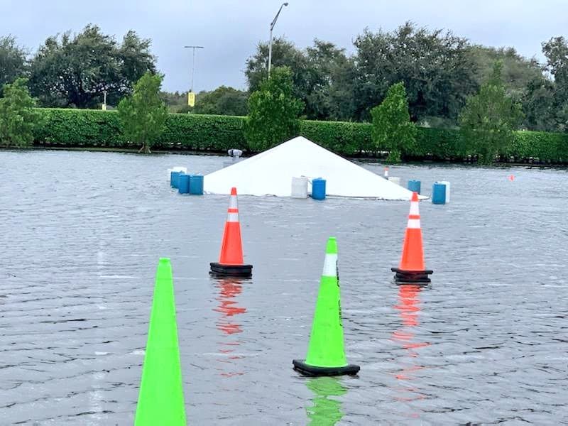 El centro de pruebas de coronavirus ubicado en el estadio Hard Rock fue otra de las víctimas de las inundaciones causadas por el paso de la tormenta tropical Eta en Miami-Dade y Broward.