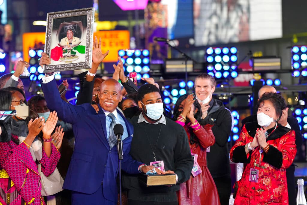 Así fue la juramentación de Eric Adams como alcalde de Nueva York en Times Square