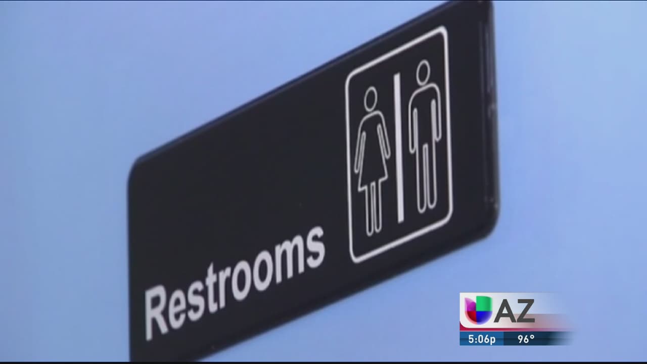 Reacciones ente bloqueo de ley de baños transgénero