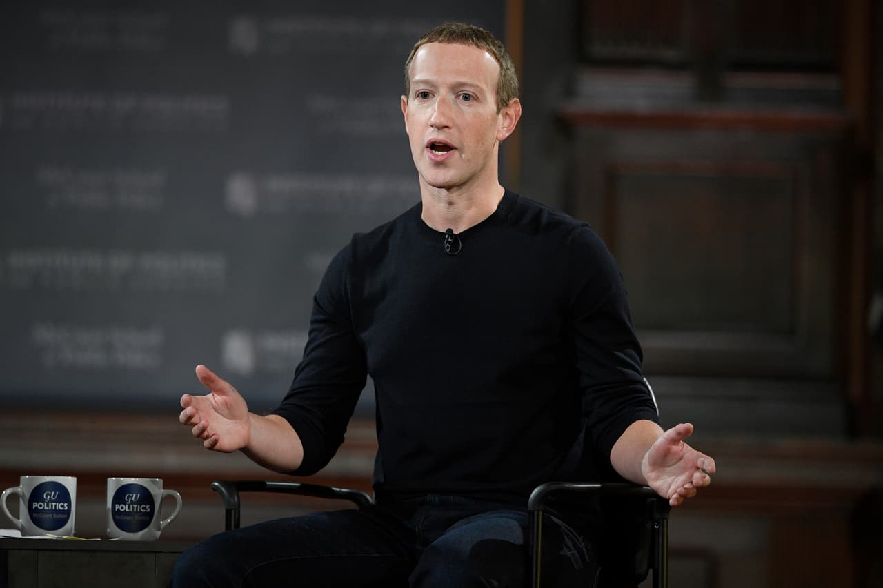 <b>Posición:</b> 3
<br>
<br>
<b>Nombre y edad:</b> Mark Zuckerberg, 38 años
<br>
<br>
<b>Empresa:</b> Cofundador y presidente ejecutivo de Meta.
<br>
<br>
<b>Rank entre los más ricos del mundo:</b> 16
<br>
<br>
<b>Fortuna:</b> $64.4 mil millones ($67.3 mil millones en 2022)
