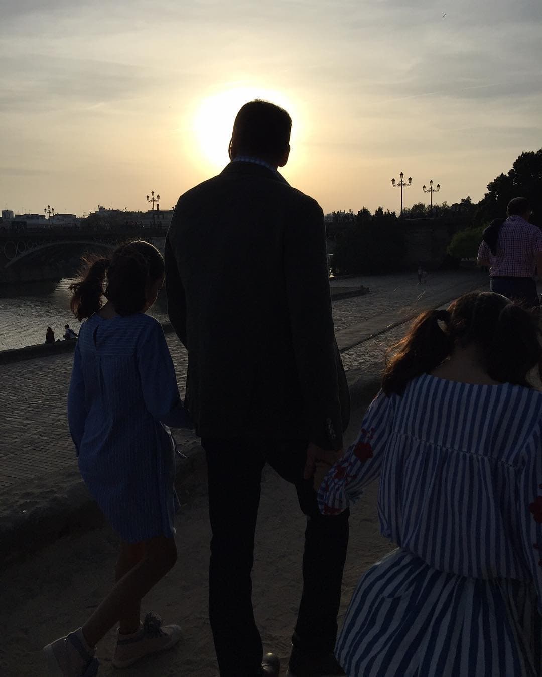 El esposo y padre de las hijas de Karla las ha fotografiado en diferentes sitios del mundo, entre ellas las playas mexicanas, New York y en algunas ciudades europeas.
<br>