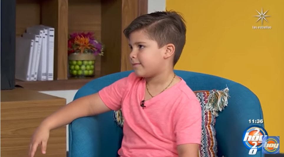 Galilea Montijo agregó que quizás el marido de la televidente no sabía lavar los platos, lo que provocó la risa irónica del niño: "No creo", le dijo. 
<br>