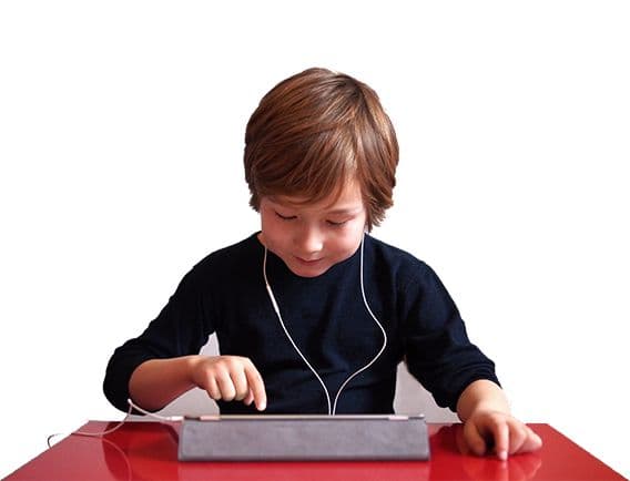 VoiceDream - Aplicación para quienes comprenden mejor escuchando que leyendo. Esta aplicación también permite cambiar la fuente, tamaño del texto y resaltado. Tiene un diccionario incorporado y trabaja con diferentes formatos (PDF, libros electrónicos, correo electrónico).