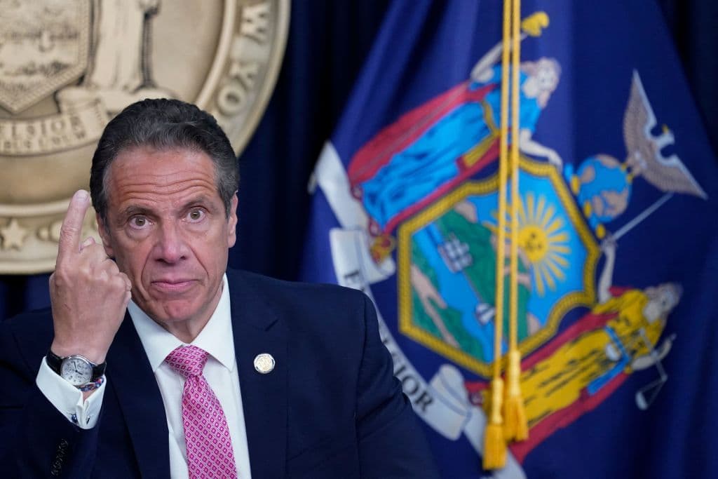 Cuomo pidió esperar los "hechos" del informe; llegaron y sus aliados quedaron sin argumentos para defenderlo