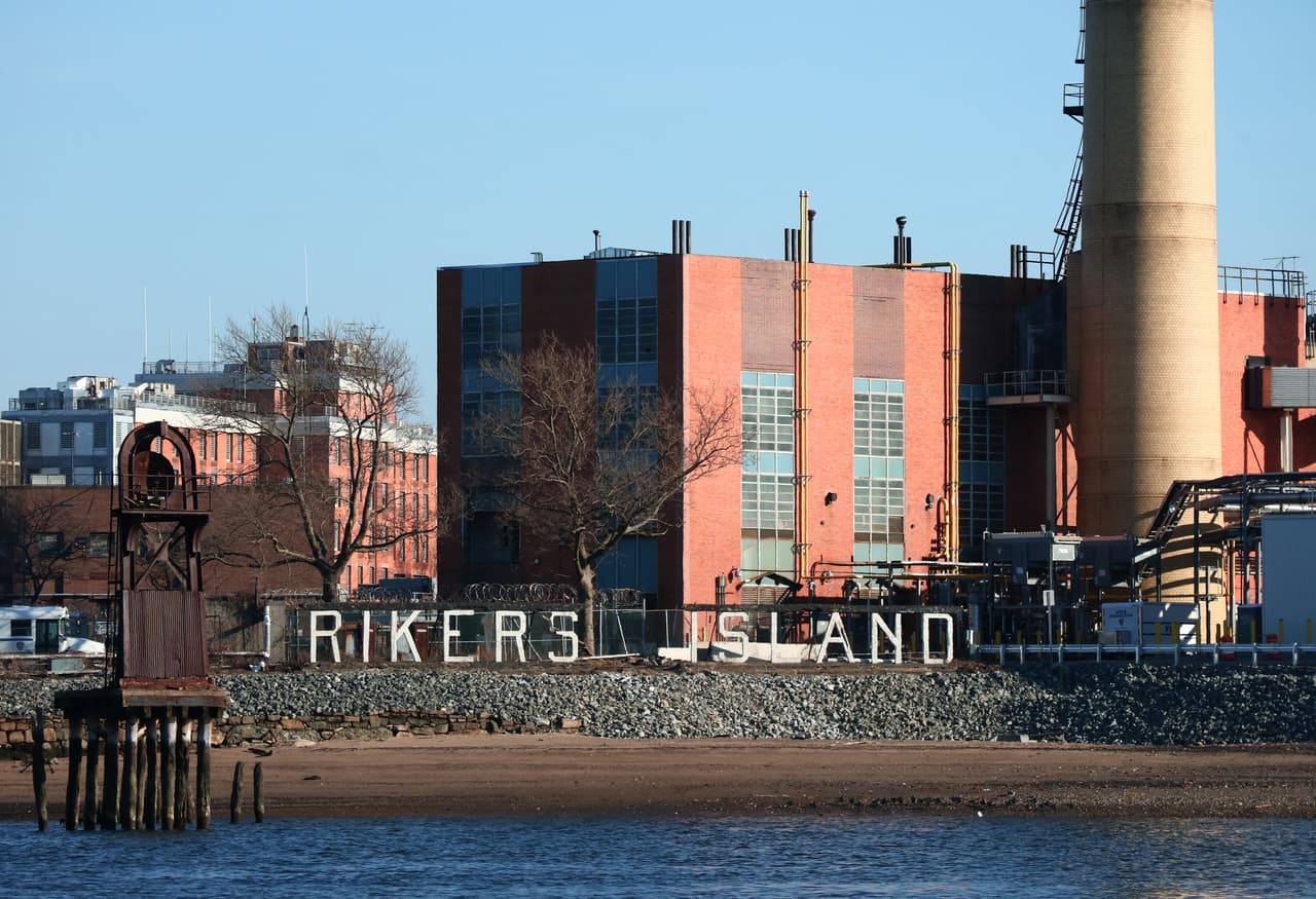 Así es el plan de emergencia para Rikers Island revelado por el alcalde Bill de Blasio 