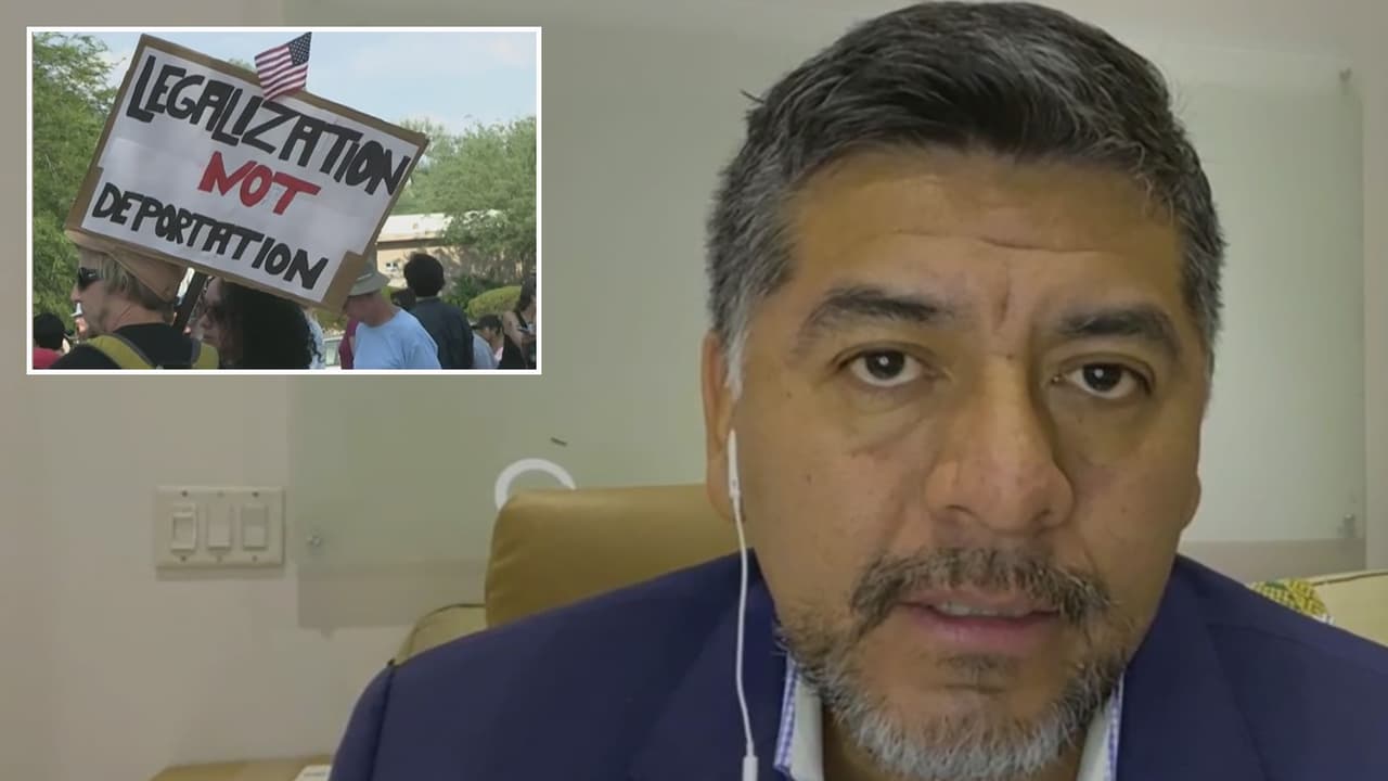<a href="https://www.univision.com/shows/despierta-america/que-cambia-con-el-fallo-que-ordena-el-restablecimiento-de-daca-en-su-totalidad-abogado-nos-explica-video">El panorama para los aspirantes a DACA ha cambiado</a> con muy buenas noticias. ¿Qué debes hacer? Te decimos.
