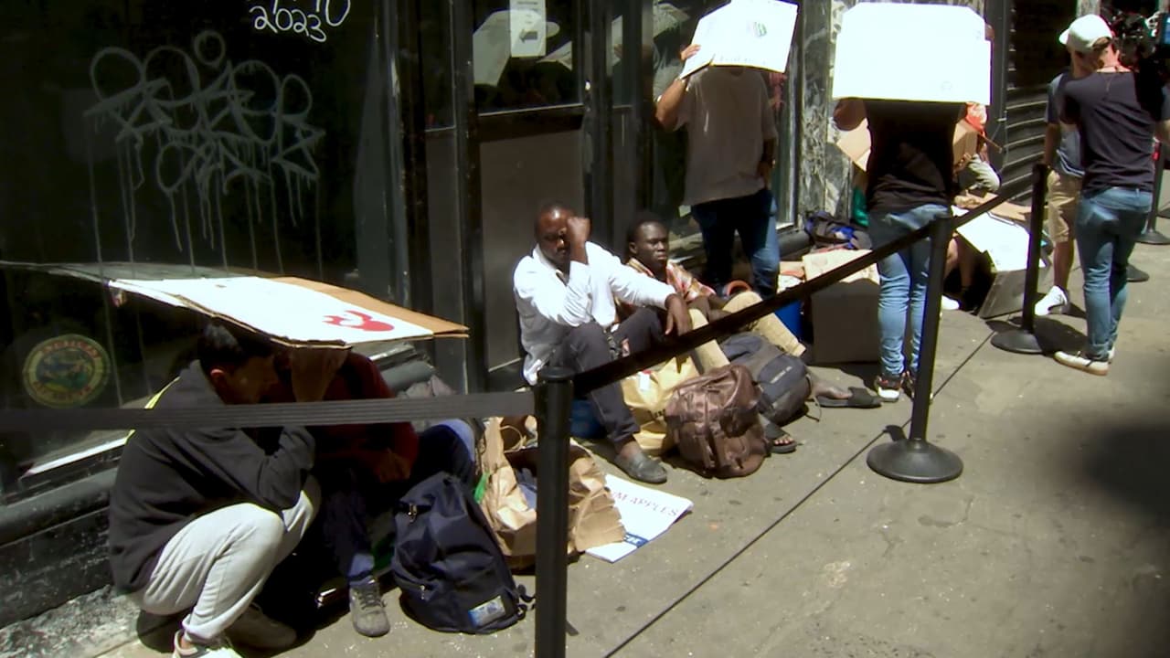 Se estima que tan solo la semana pasada arribaron unos 2,900 inmigrantes a la Gran Manzana.
<br>