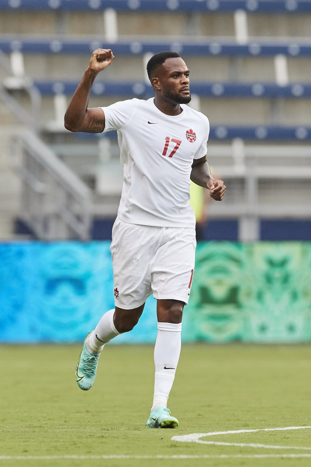 Los goles de Laryn, Osorio, Estaquio y Corbeanu le dieron el triunfo a los de la hoja de maple.