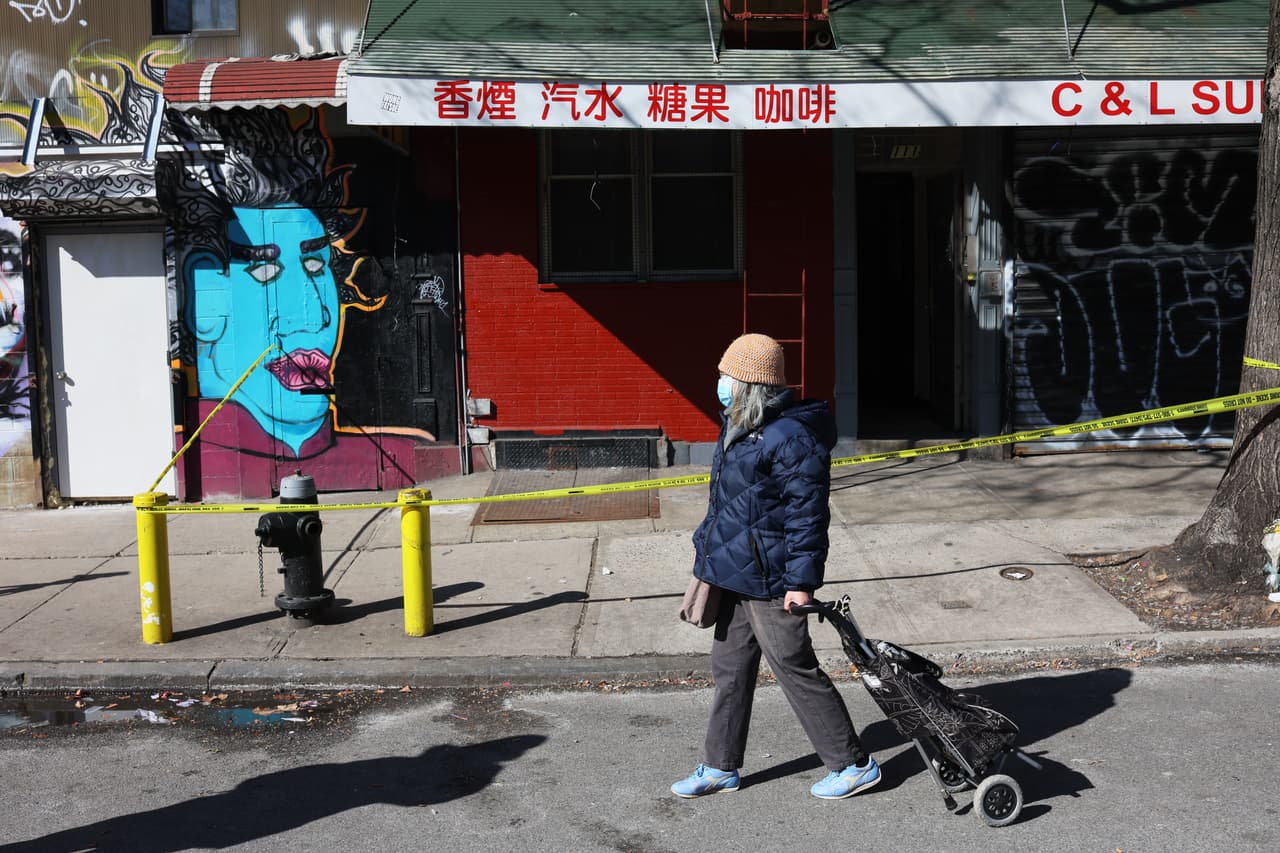 Los habitantes del vecindario se encuentran consternados por el hecho y piden justicia.