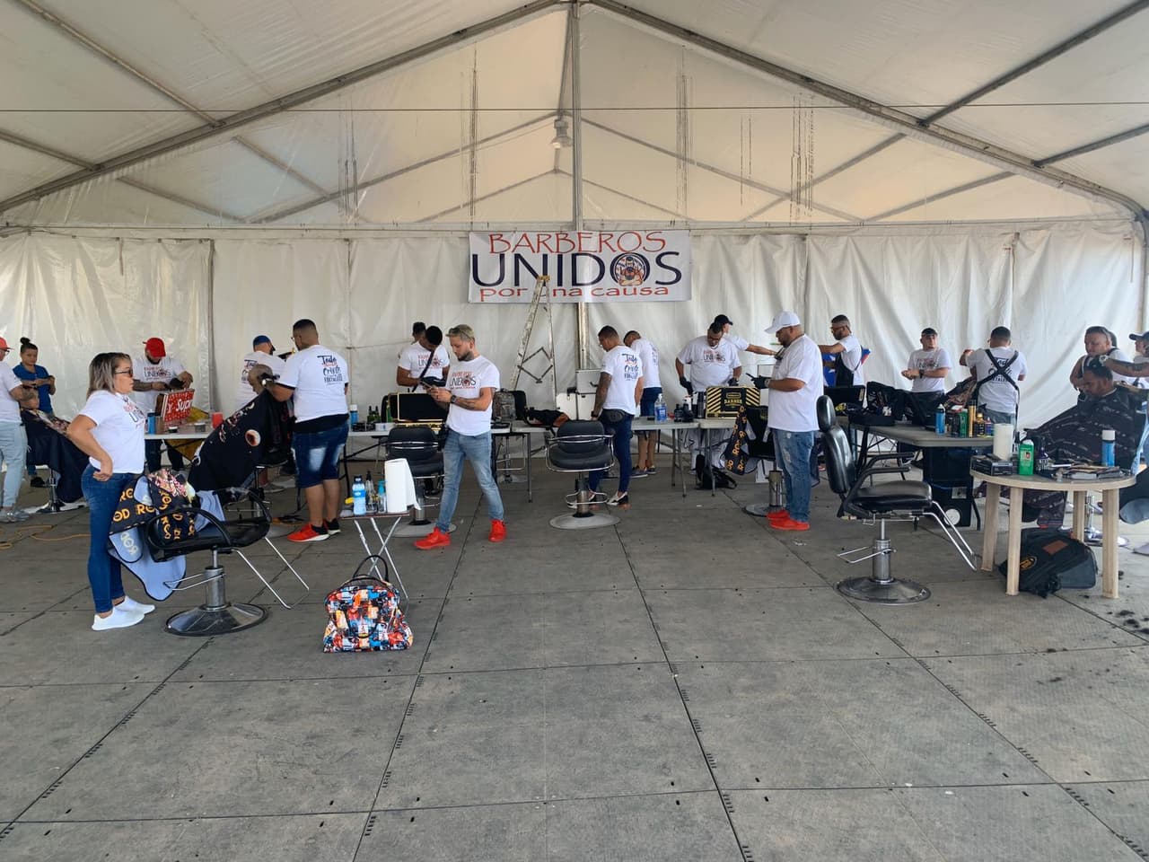 Los puertorriqueños una vez más muestran su apoyo, solidaridad y unión ante el difícil momento que atraviesa la Isla.